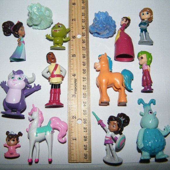 Nella the Princess Knight Cake Toppers Set of 14 with Figures, Rings, 3 Dragons - Picture 6 of 7